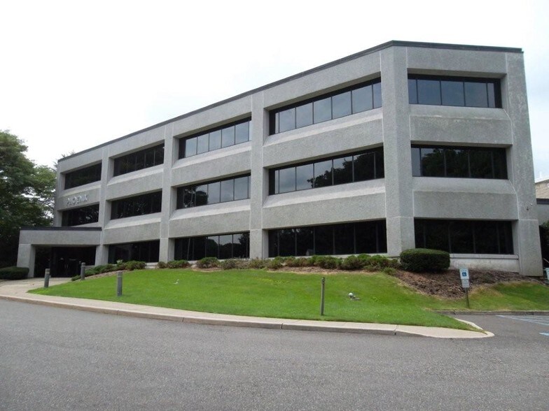 107 Beaverbrook Rd, Lincoln Park, NJ à louer - Photo du bâtiment - Image 2 de 12