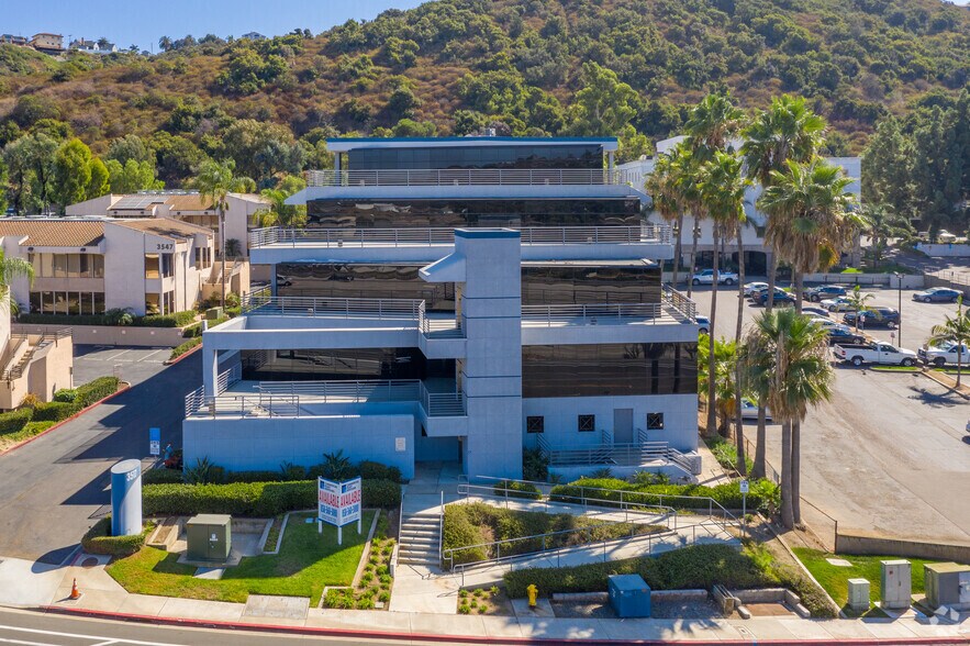 3517 Camino Del Rio S, San Diego, CA à louer - Photo du bâtiment - Image 3 de 6