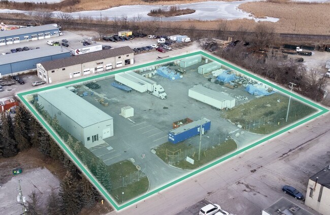 Plus de détails pour 112 Warren Rd, Whitby, ON - Industriel à vendre