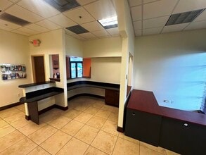14131 Metropolis Ave, Fort Myers, FL à louer Photo intérieure- Image 2 de 6