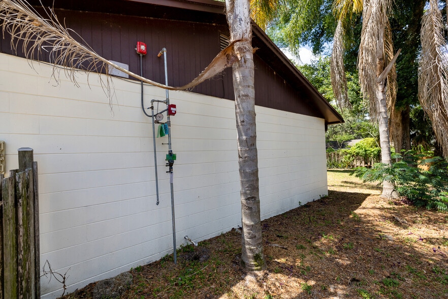 7128 Wrenwood Cir, Tampa, FL for sale - Building Photo - Image 3 of 60