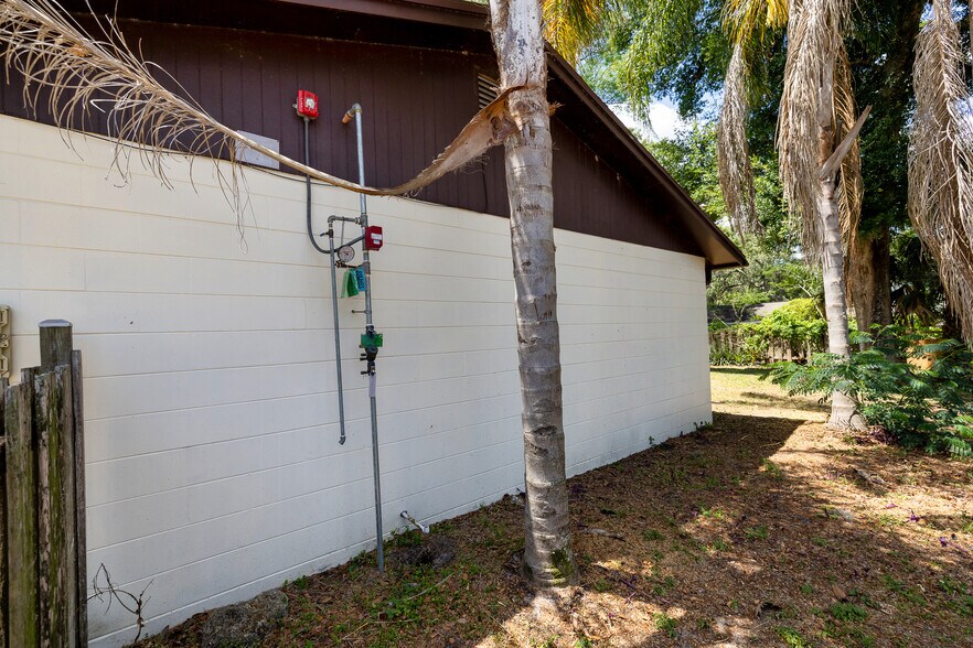 7128 Wrenwood Cir, Tampa, FL à vendre - Photo du bâtiment - Image 3 de 60