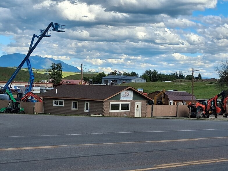 1174 US Highway 93 N, Eureka, MT à vendre - Photo principale - Image 1 de 10