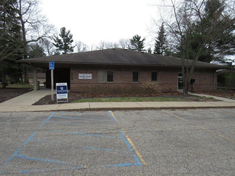 1787 Wagner Ave, Muskegon, MI for sale - Primary Photo - Image 1 of 30