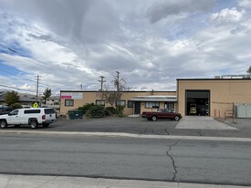 3915 Fairview Dr, Carson City NV - Entrepôt