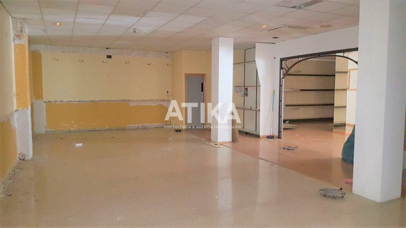 Retail in Ontinyent for lease Building Photo- Image 1 of 11