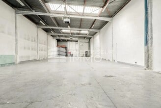 Flex in Fontenay-sous-Bois for lease Interior Photo- Image 1 of 5