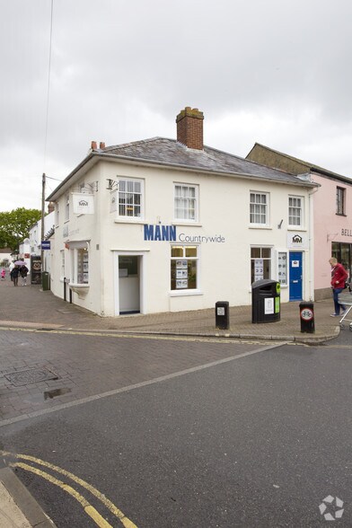 19-19A The Marsh, Southampton à louer - Photo principale - Image 1 de 3