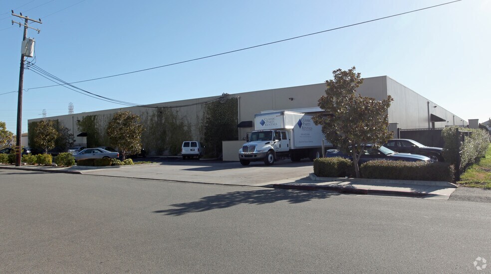 1755 Rollins Rd, Burlingame, CA à louer - Photo du bâtiment - Image 2 de 22