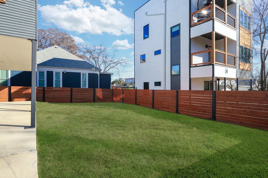 1512 Wyoming St, San Antonio, TX à vendre - Photo du bâtiment - Image 3 de 43
