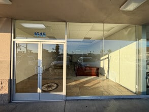 1615-1649 W Chapman Ave, Orange, CA à louer Photo du bâtiment- Image 1 de 7