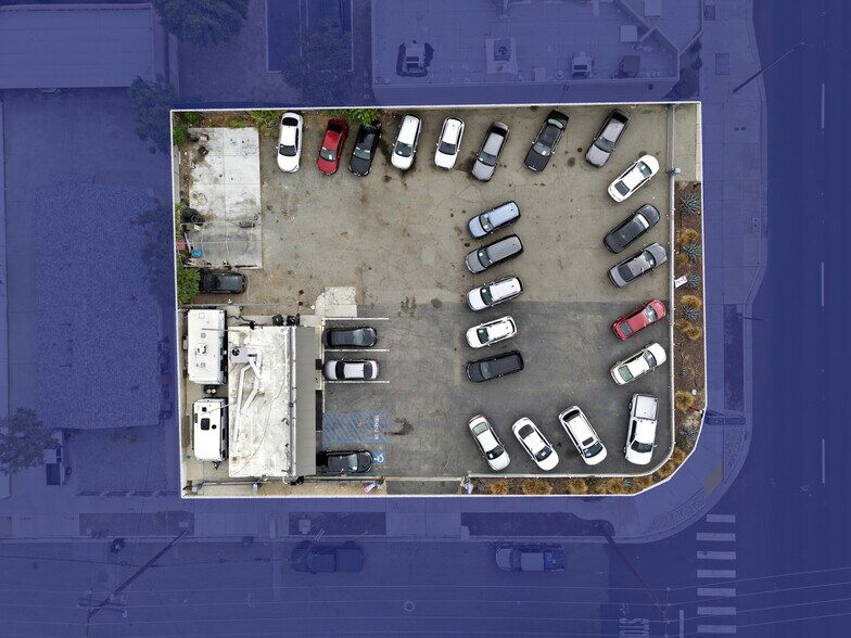 230-226 W Florida, Hemet 92543 portefeuille de 2 propriétés à vendre sur LoopNet.ca - Photo du bâtiment - Image 2 de 6