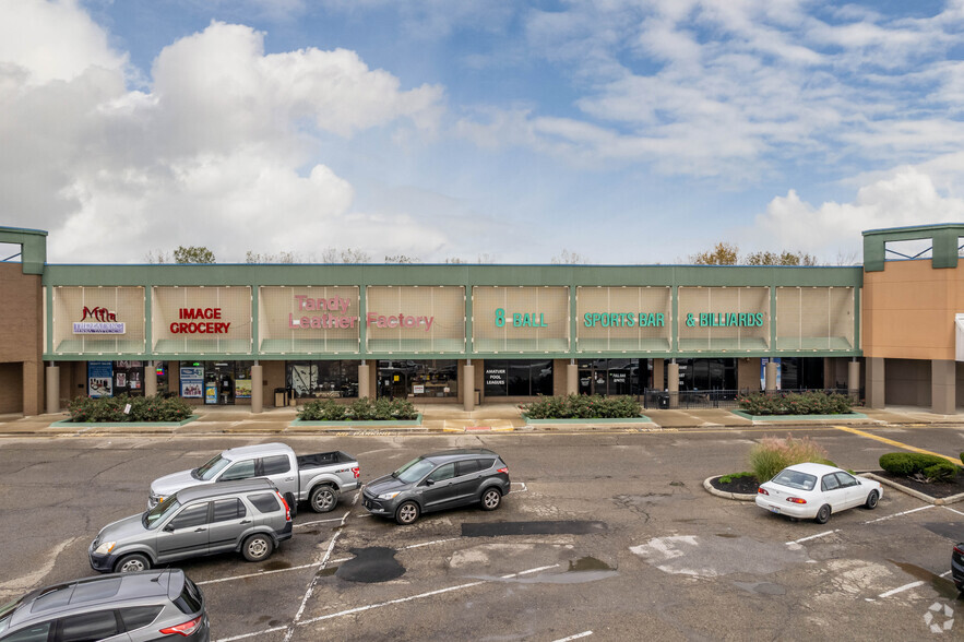 4571-4691 Morse Centre Rd, Columbus, OH for lease - Building Photo - Image 3 of 6