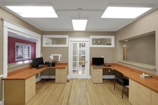 Plus de détails pour 3208 College Dr, Louisville, KY - Plusieurs types d'espaces à louer