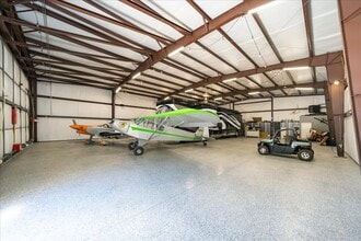 42160 Calle Barbona, Temecula, CA for lease Interior Photo- Image 1 of 4