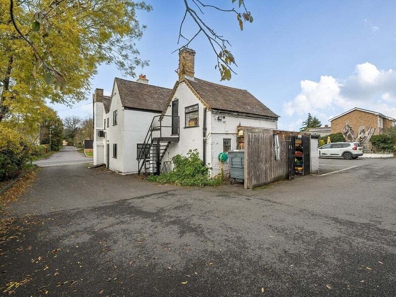 20 Chapel St, Alconbury for sale - Building Photo - Image 3 of 30