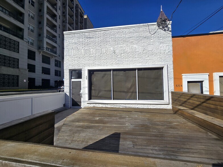 550 Piedmont Ave, Atlanta, GA à louer - Photo du bâtiment - Image 3 de 10