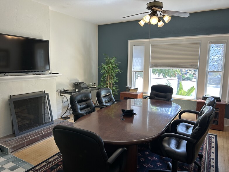 2366 Front St, San Diego, CA for lease - Interior Photo - Image 3 of 13