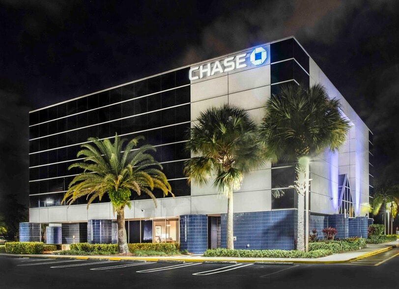 555 N Congress Ave, Boynton Beach, FL for lease - Building Photo - Image 1 of 23