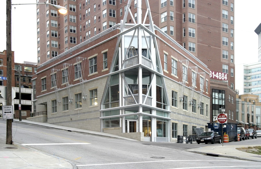 959 W St.Clair, Cleveland, OH à louer - Photo du bâtiment - Image 2 de 15