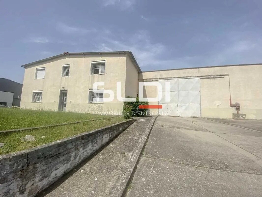 Office in Saint-Laurent-de-Mure for lease Building Photo- Image 1 of 7