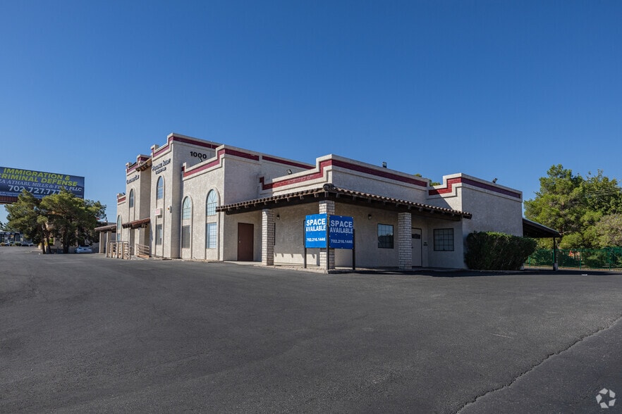 1000 S Valley View Blvd, Las Vegas, NV for lease - Primary Photo - Image 1 of 6