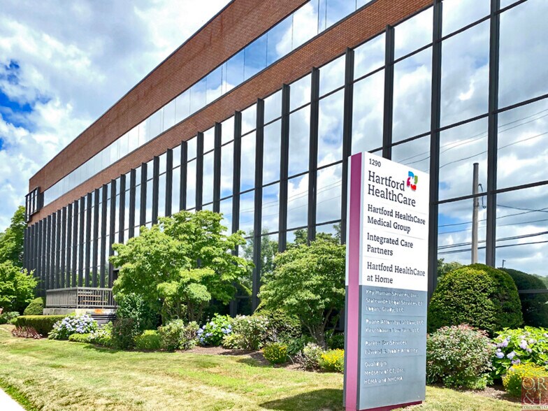 1290 Silas Deane Hwy, Wethersfield, CT à louer - Photo du bâtiment - Image 3 de 4