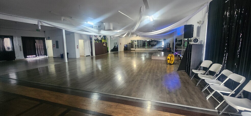 4591-4597 Peck Rd, El Monte, CA à louer - Photo du bâtiment - Image 2 de 30