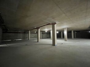 150a-170 Penwith Rd, London for lease Interior Photo- Image 2 of 2