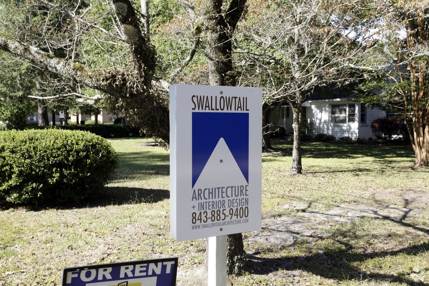 814 N Cedar St, Summerville, SC à vendre - Photo du bâtiment - Image 2 de 5