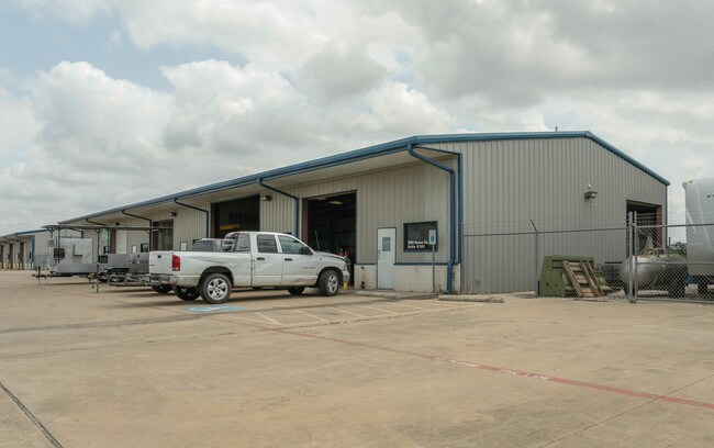 Plus de détails pour 3902 Reese Rd, Richmond, TX - Industriel à louer