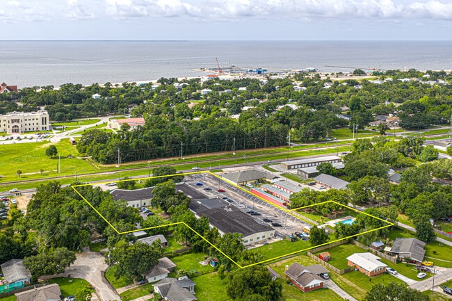 More details for 522 E Railroad St, Long Beach, MS - Multifamily for Auction