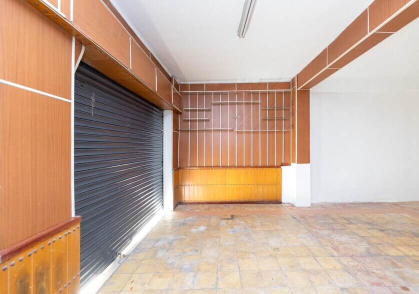 Calle Gras y Granollers, 16, Granada, Granada for sale - Interior Photo - Image 2 of 15