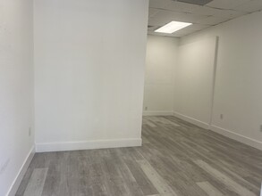 2632 Hollywood Blvd, Hollywood, FL for lease Interior Photo- Image 2 of 4