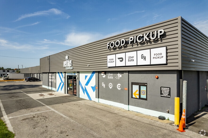 18 N Dollins Ave, Orlando, FL for lease - Building Photo - Image 3 of 24