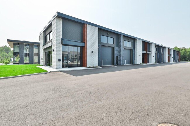 More details for 310-320 Legault Rue, Blainville, QC - Industrial for Sale