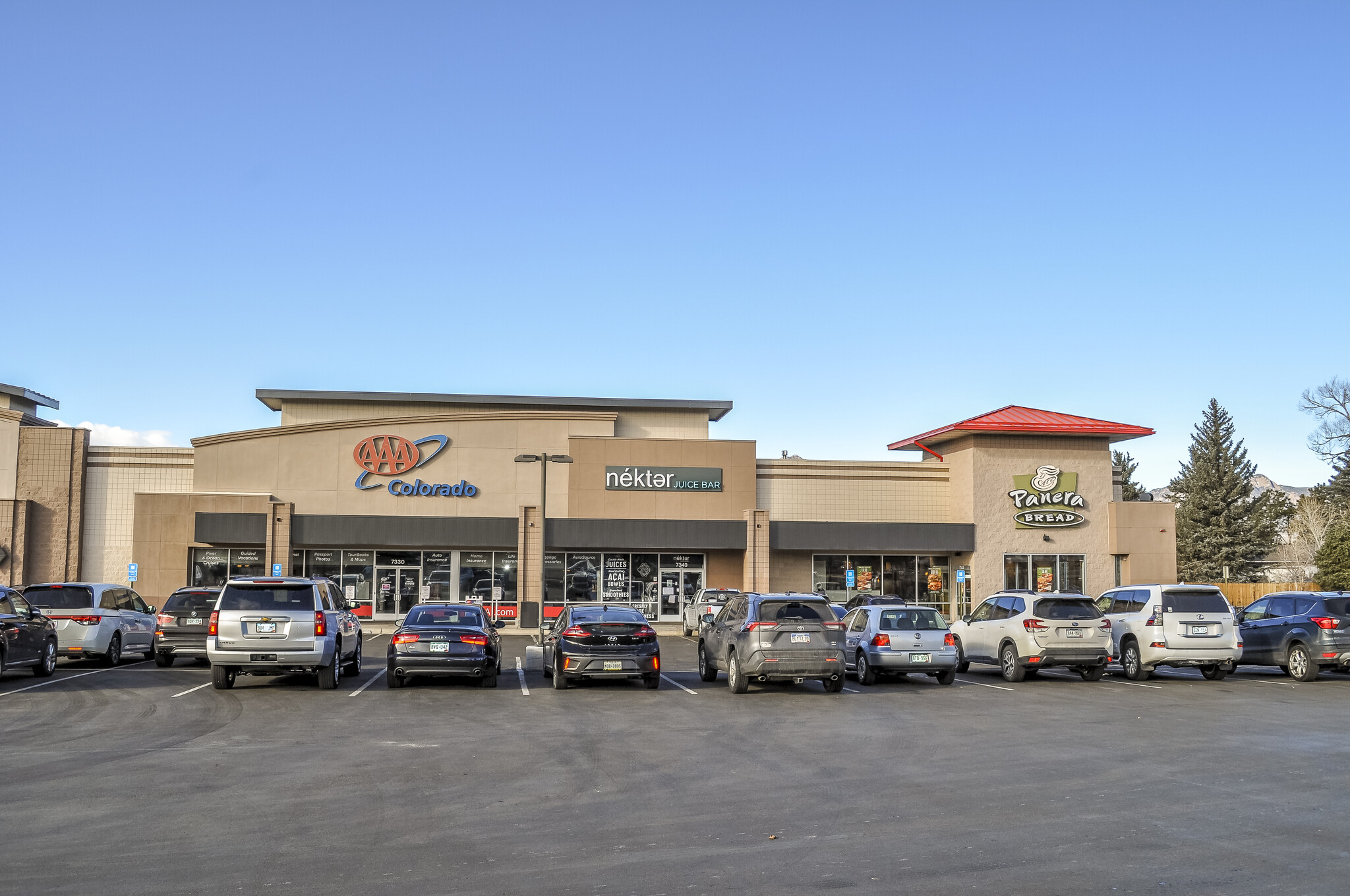 7214-7238 N Academy Blvd, Colorado Springs, CO for lease Building Photo- Image 1 of 9