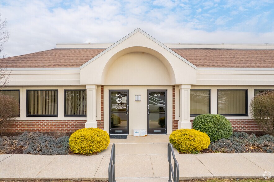 2551 Baglyos Cir, Bethlehem, PA à vendre - Photo du bâtiment - Image 3 de 4