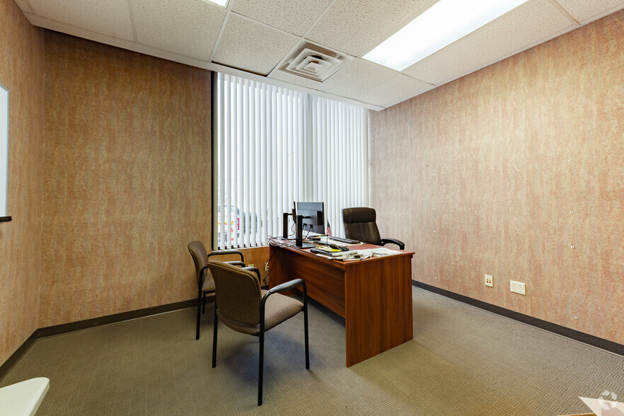 8645 E Backwater Rd, North Webster, IN for lease - Interior Photo - Image 3 of 29