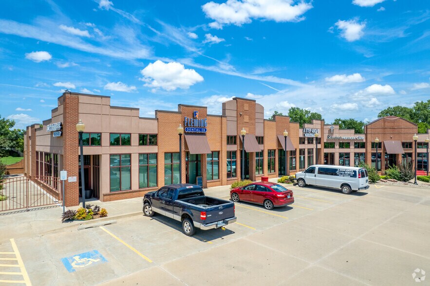 13316 S Western Ave, Oklahoma City, OK à louer - Photo du bâtiment - Image 3 de 5