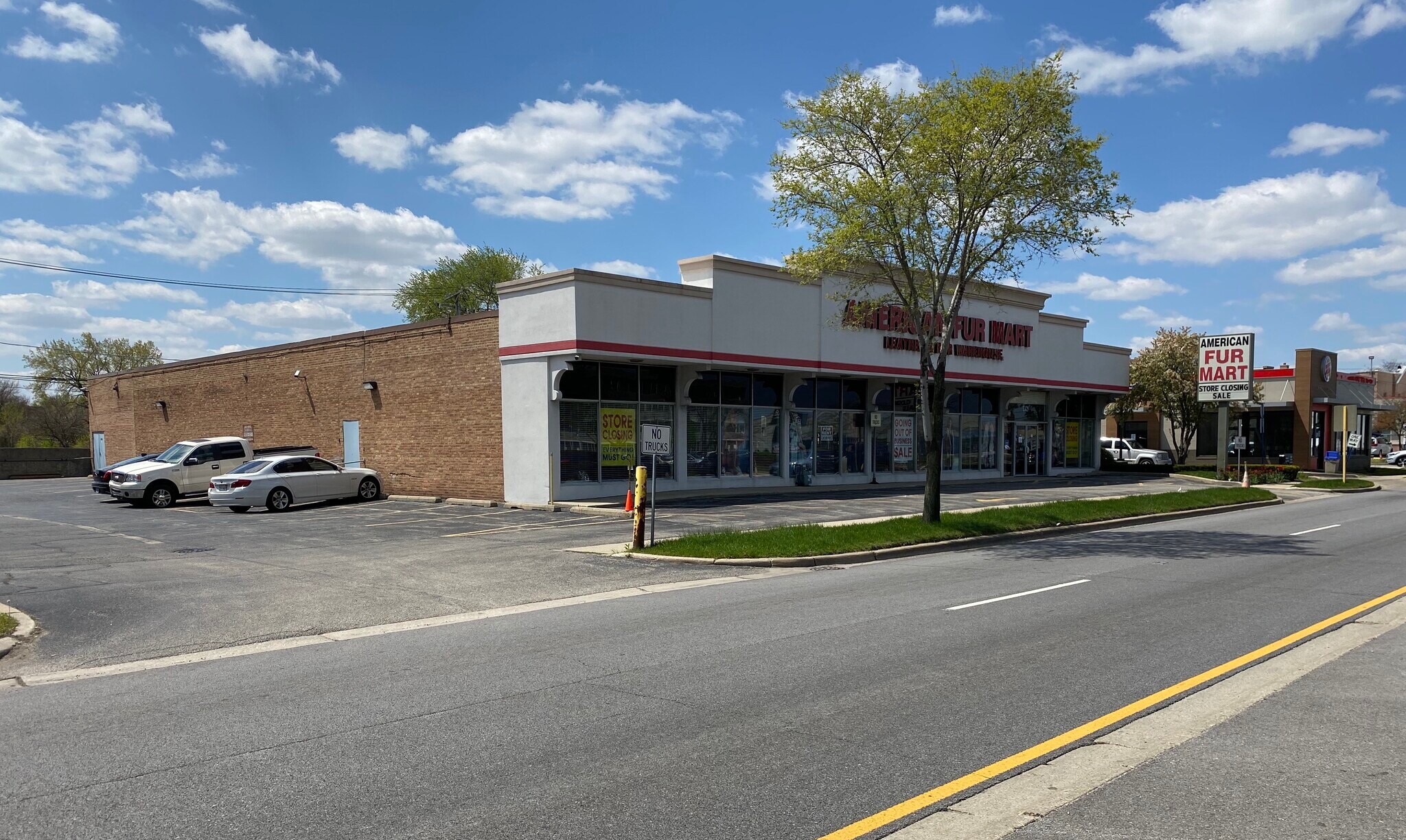 5309 Touhy Ave, Skokie, IL à vendre Photo du bâtiment- Image 1 de 1