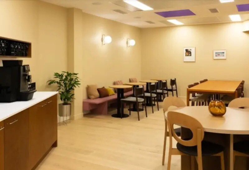 3 Rue Alfred Roll, Paris for lease - Interior Photo - Image 3 of 9