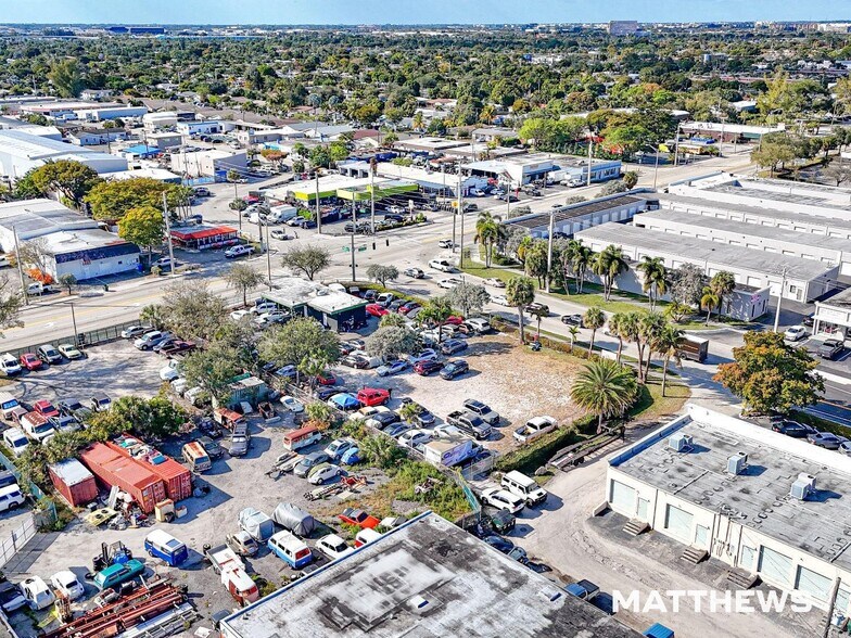 4498 N Dixie Hwy, Oakland Park, FL à vendre - Photo du bâtiment - Image 2 de 3