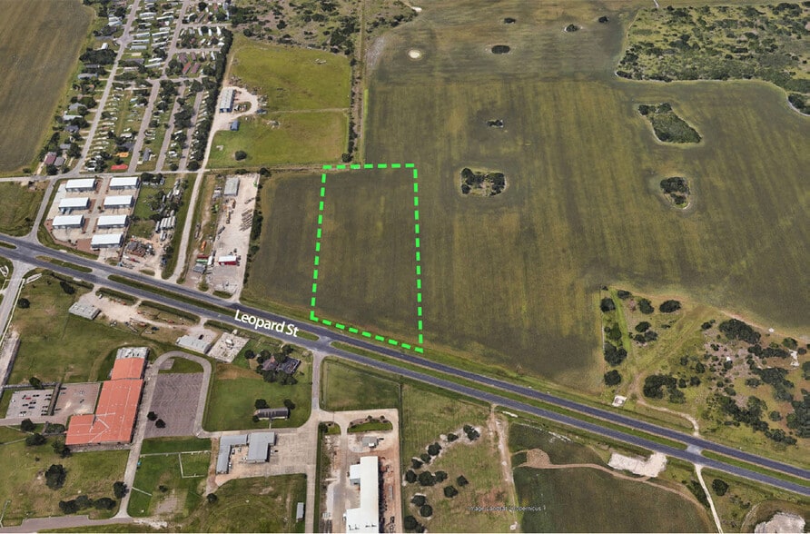 8349 Leopard St, Corpus Christi, TX for sale - Building Photo - Image 3 of 6