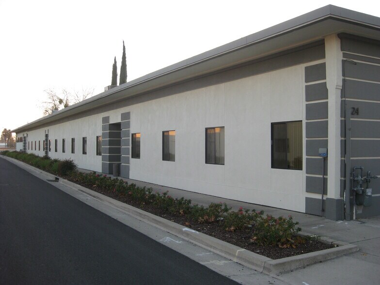 5025 Arnold Ave, Mcclellan, CA for lease - Primary Photo - Image 1 of 6