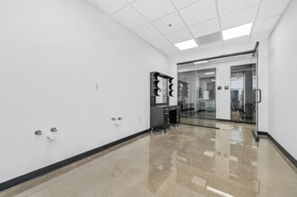 75 Pleasant St, Malden, MA à louer Photo intérieure- Image 2 de 5