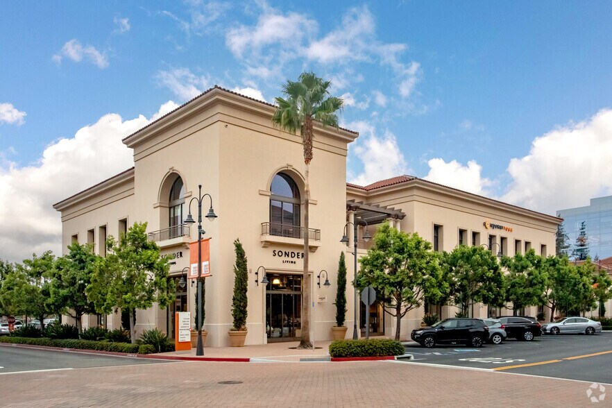 Bowers Ave, Santa Clara, CA à louer - Photo du bâtiment - Image 2 de 3