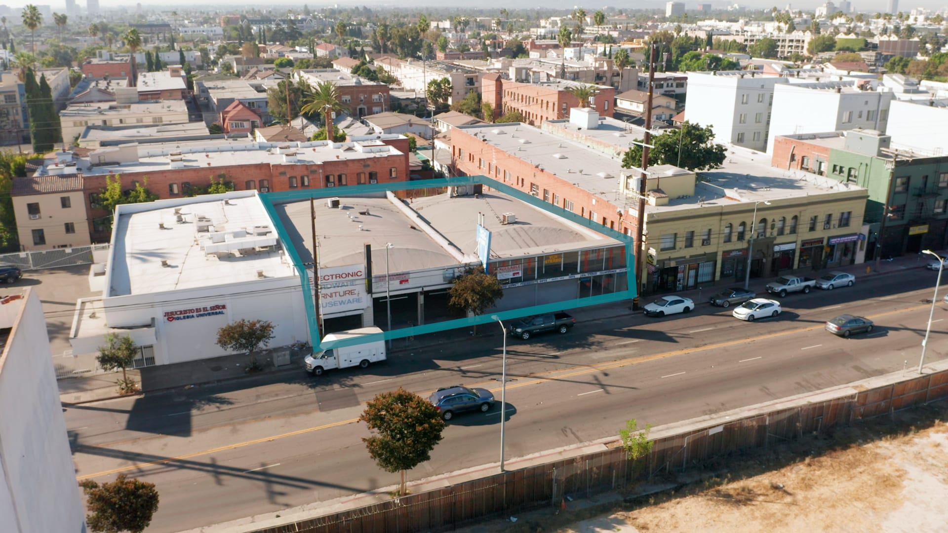 5612-5616 Santa Monica Blvd, Los Angeles, CA for lease Primary Photo- Image 1 of 22