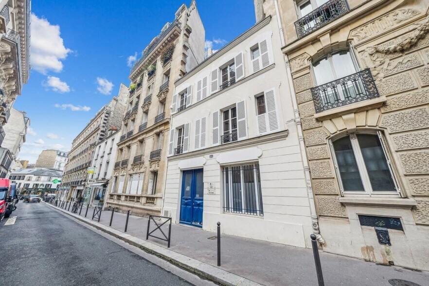 Bureau dans Paris à vendre - Photo du bâtiment - Image 1 de 30