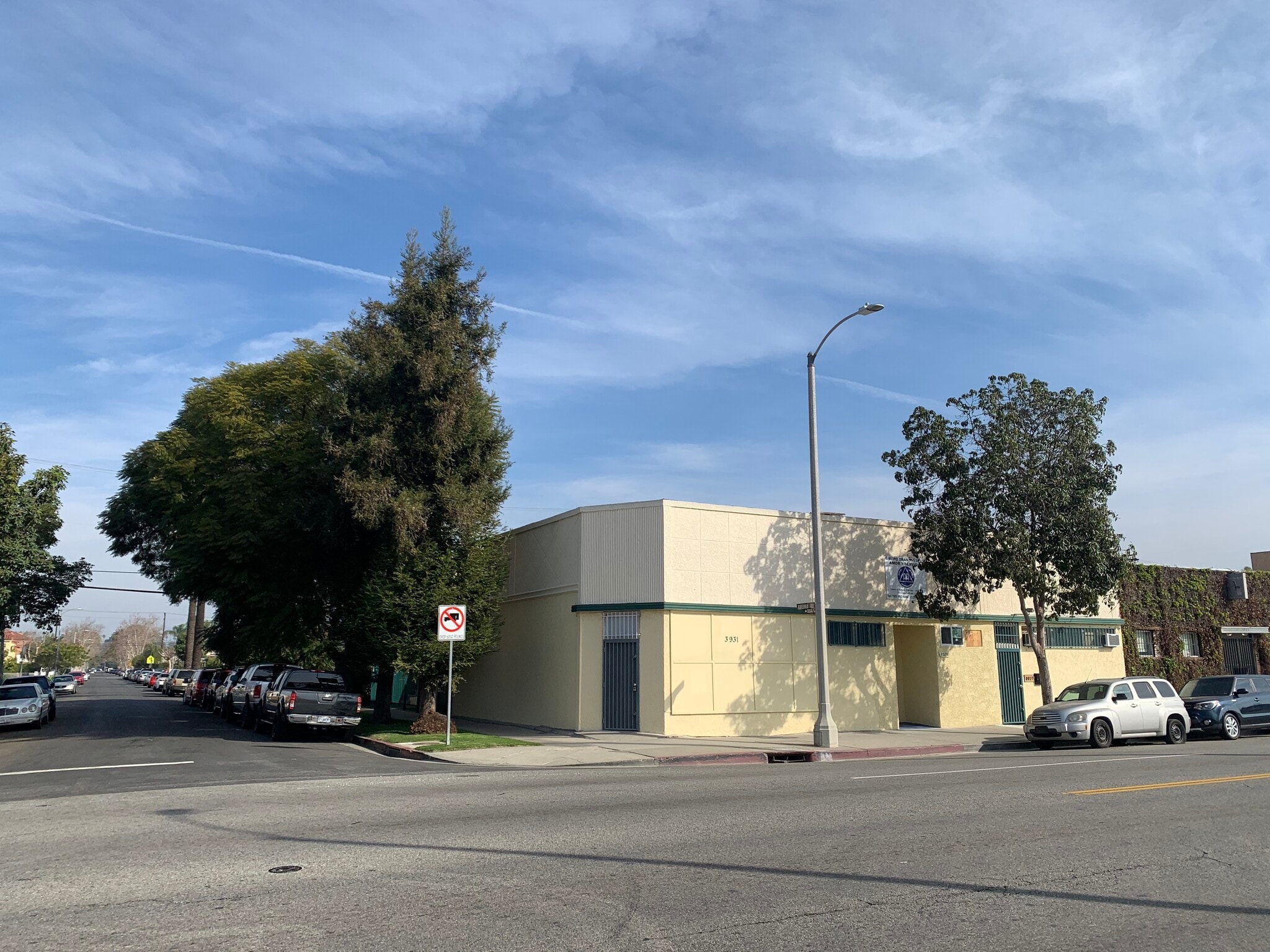 3927-3931 W Jefferson Blvd, Los Angeles, CA for lease Primary Photo- Image 1 of 4
